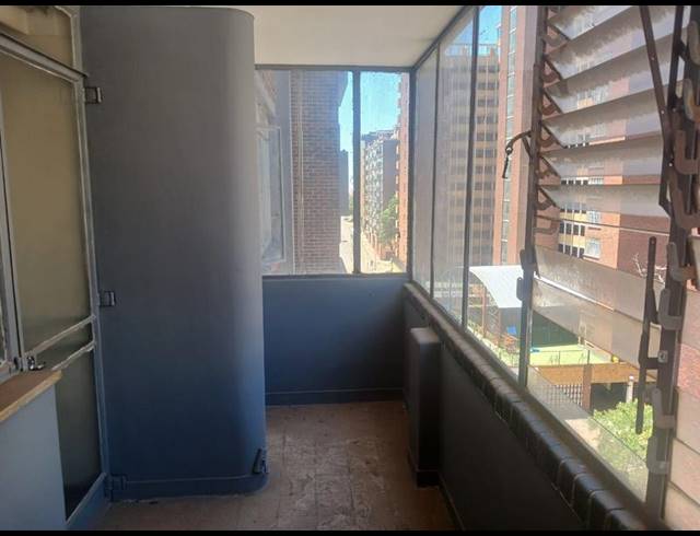 2 BEDROOM APARTMENT FOR SALE IN HILLBROW